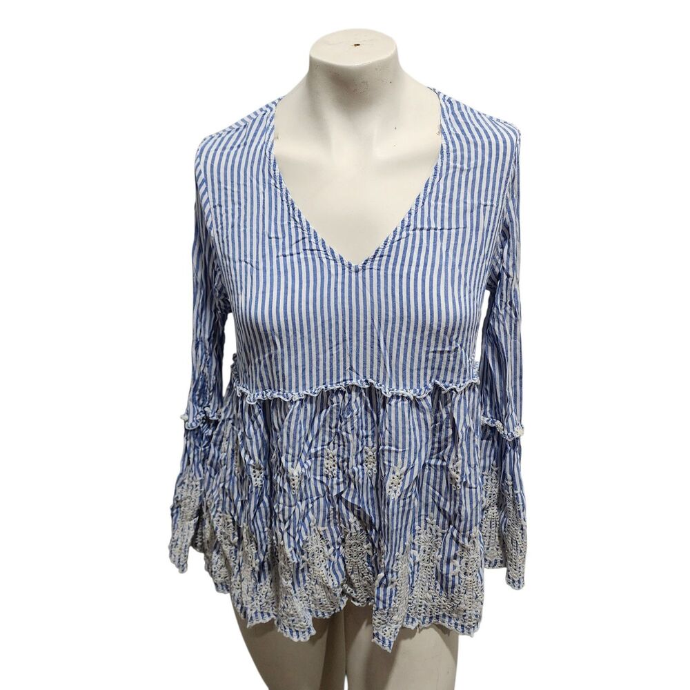 Karen Kane Top L Large Blue White Striped Eyelet Lace Trim Bell Sleeve Boho